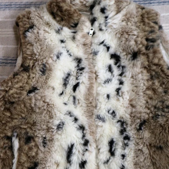 DREEMA Faux Fur Reversible Zip Up Vest Sz LG - Picture 4 of 8